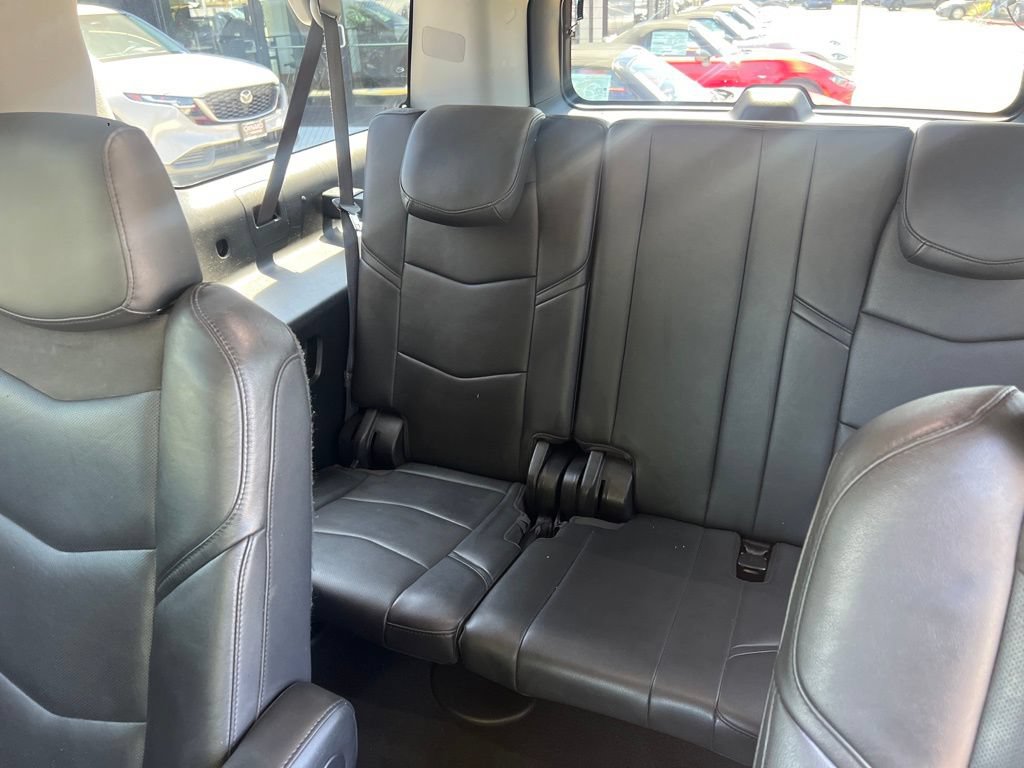 Used 2019 Cadillac Escalade ESV Luxury w/ Escalade Sport Edition AWD/4WD image 42