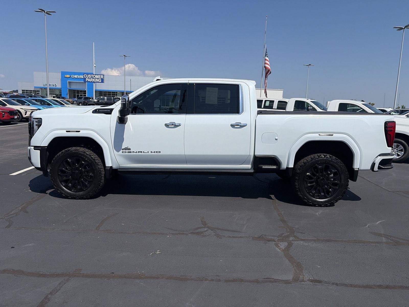 Used 2026 GMC Sierra 2500 Denali Ultimate AWD/4WD image 13