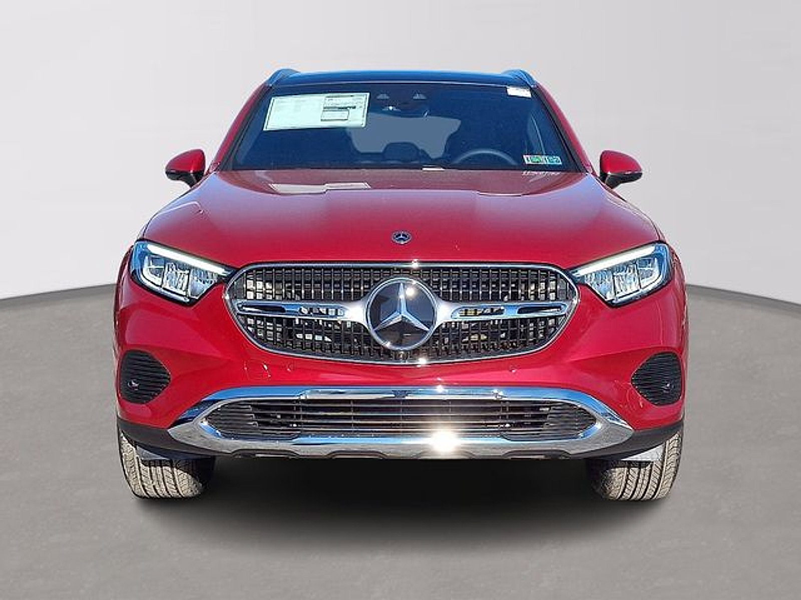 Used 2026 Mercedes-Benz GLC 300 4MATIC image 2