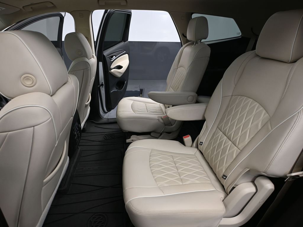 Used 2022 Buick Enclave Avenir w/ Avenir Technology Package image 43