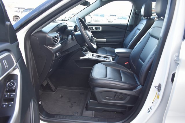 Used 2023 Ford Explorer XLT w/ Equipment Group 202A image 13