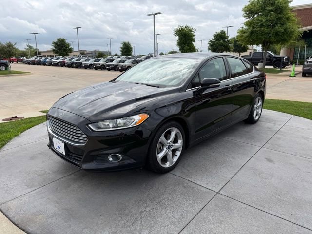 Used 2016 Ford Fusion SE w/ Equipment Group 201A image 3