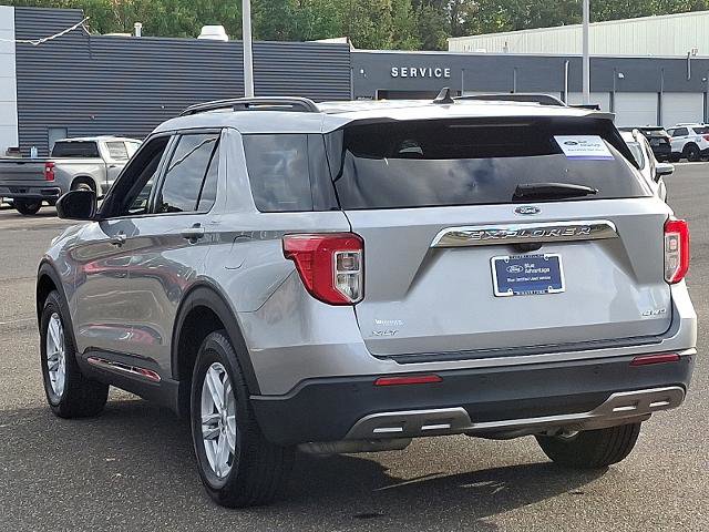 Certified 2022 Ford Explorer XLT w/ Equipment Group 202A image 4