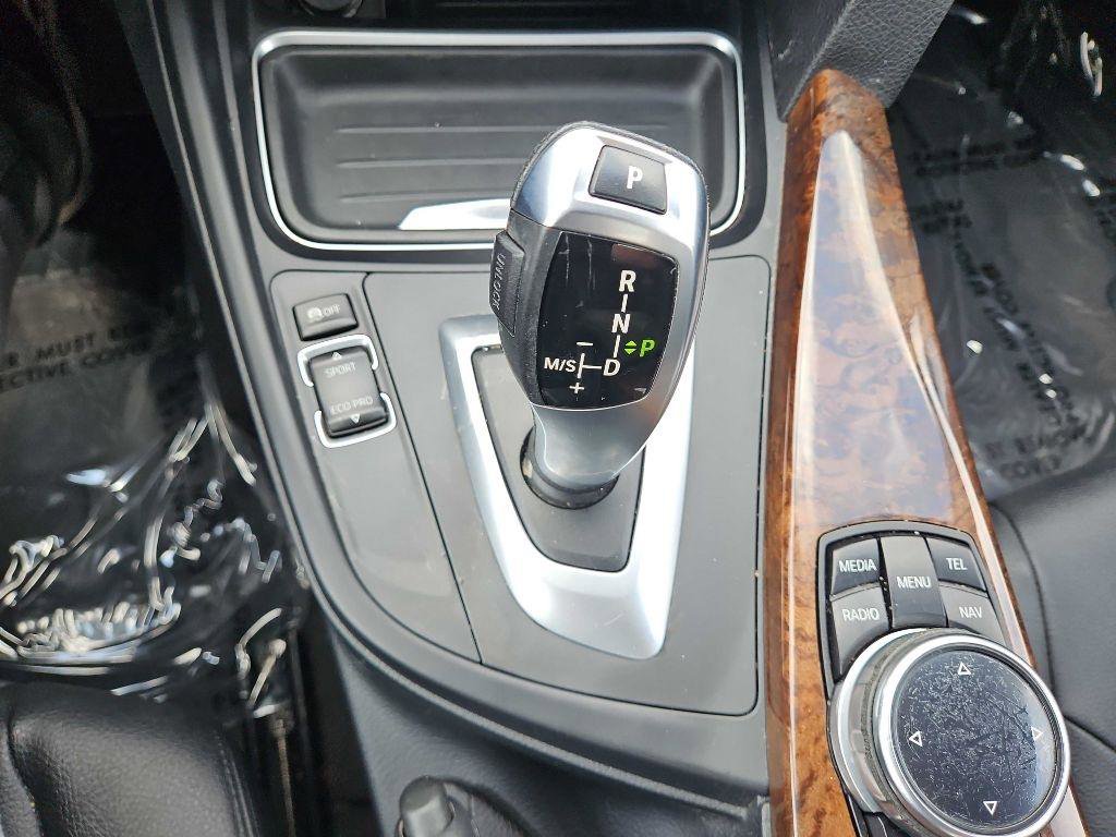 Used 2015 Chrysler 200 Limited w/ Convenience Group image 40