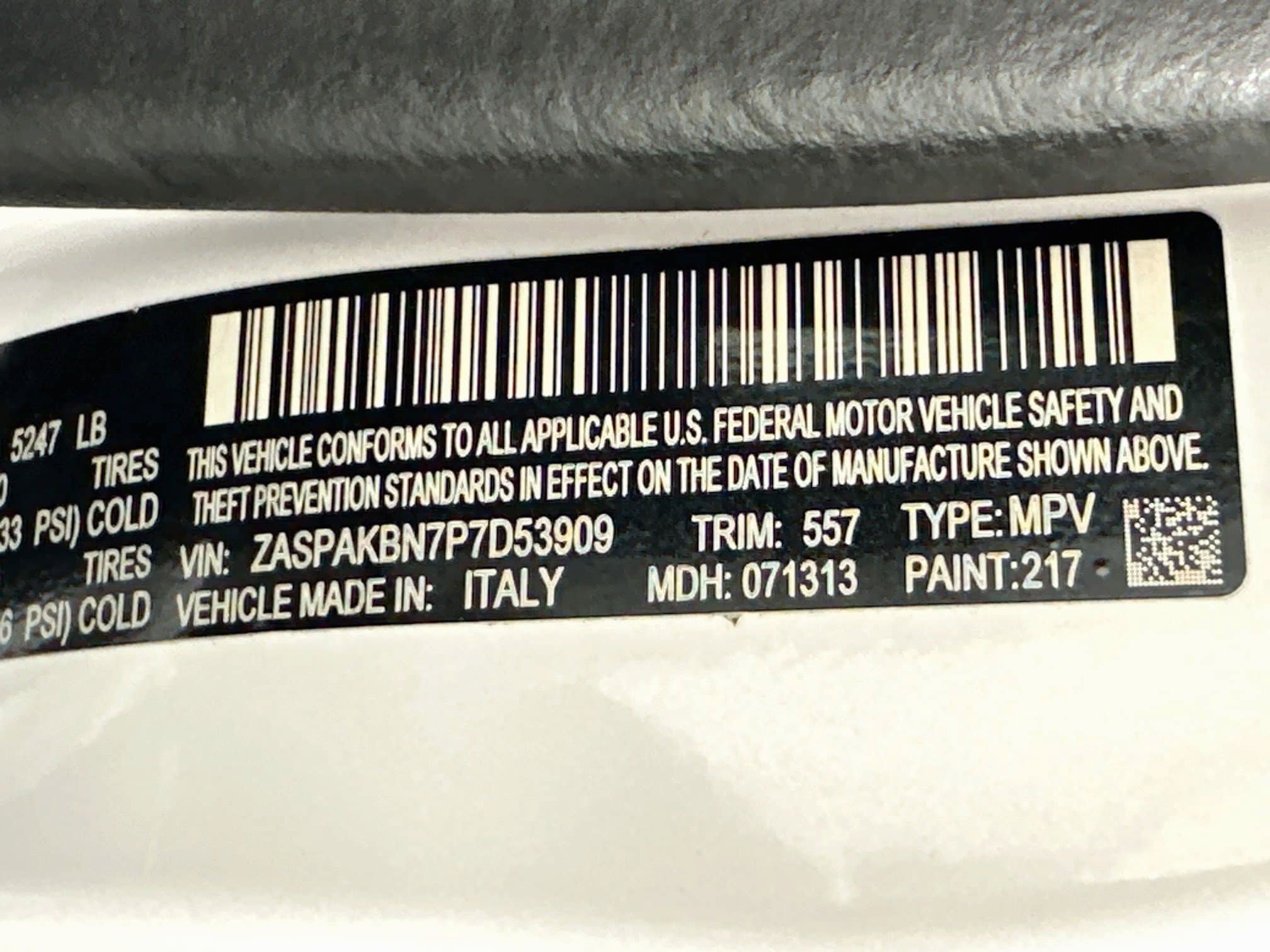 Used 2023 Alfa Romeo Stelvio Veloce AWD/4WD image 38