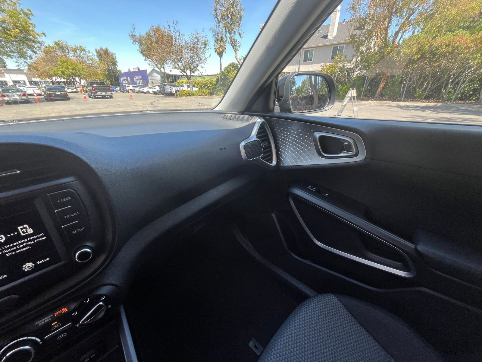 Used 2025 Kia Soul LX w/ LX Technology Package image 33