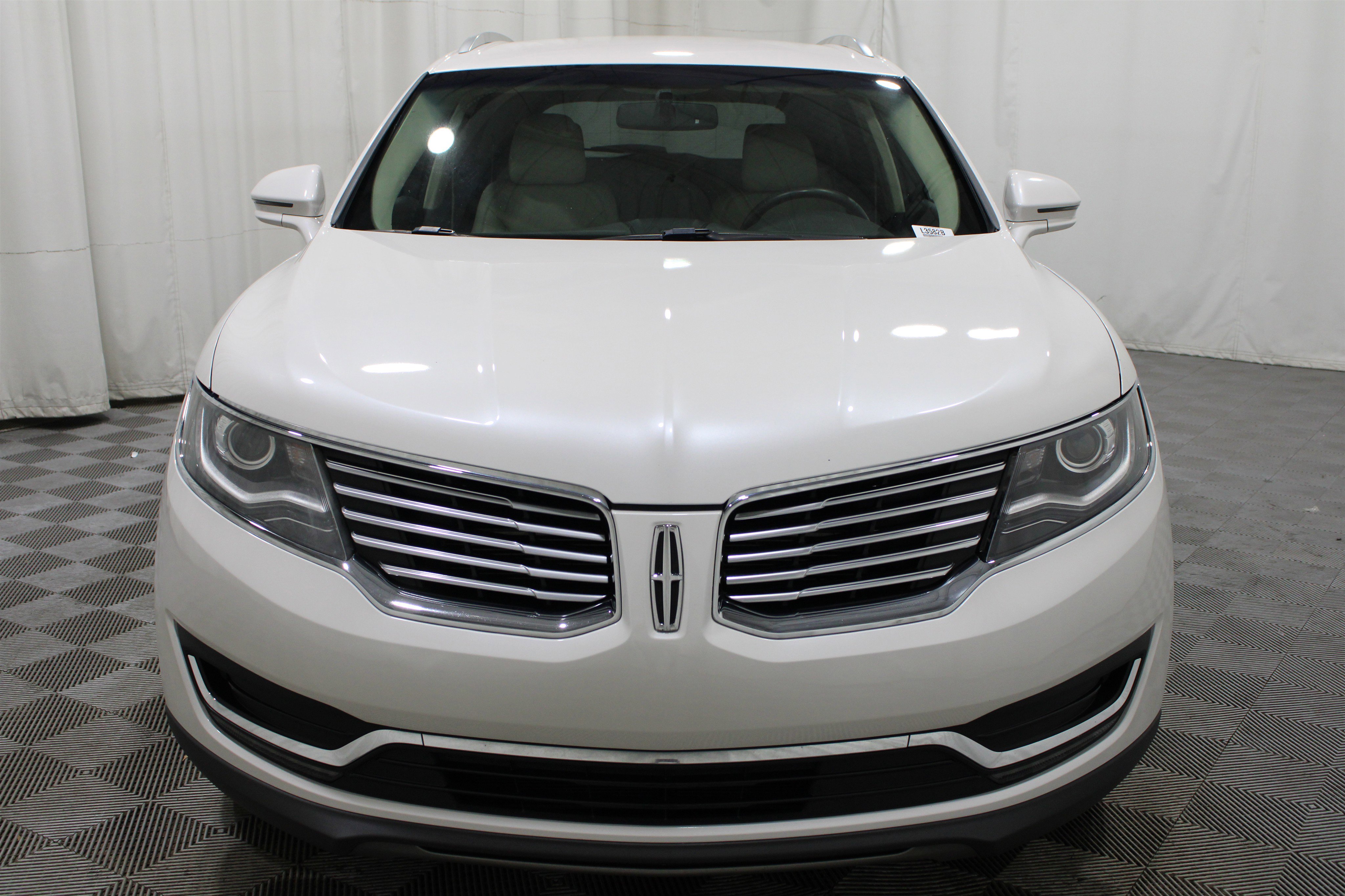 Used 2017 Lincoln MKX Select w/ Select Plus Package image 37