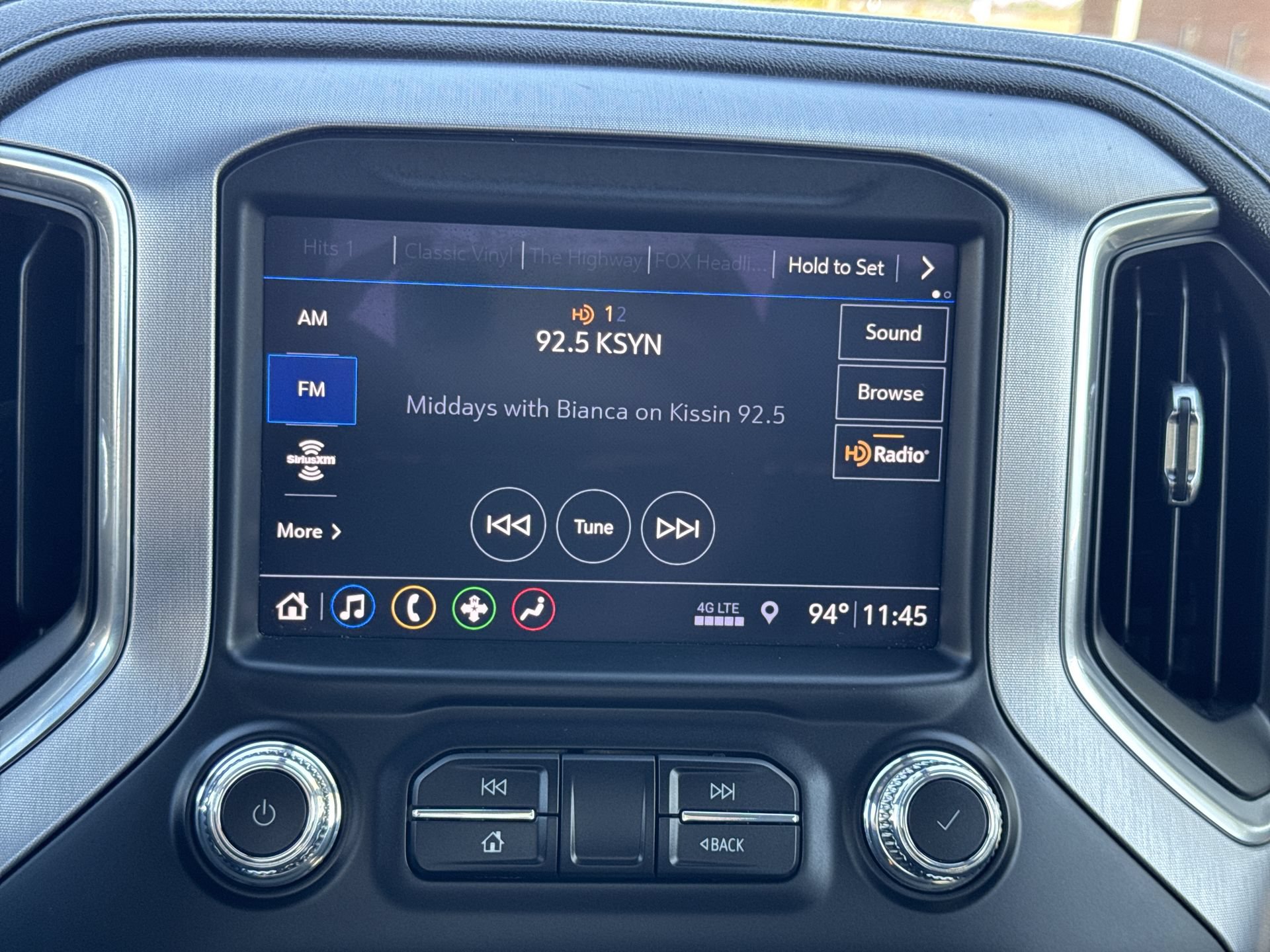Certified 2019 GMC Sierra 1500 SLT w/ Driver Alert Package I AWD/4WD image 16