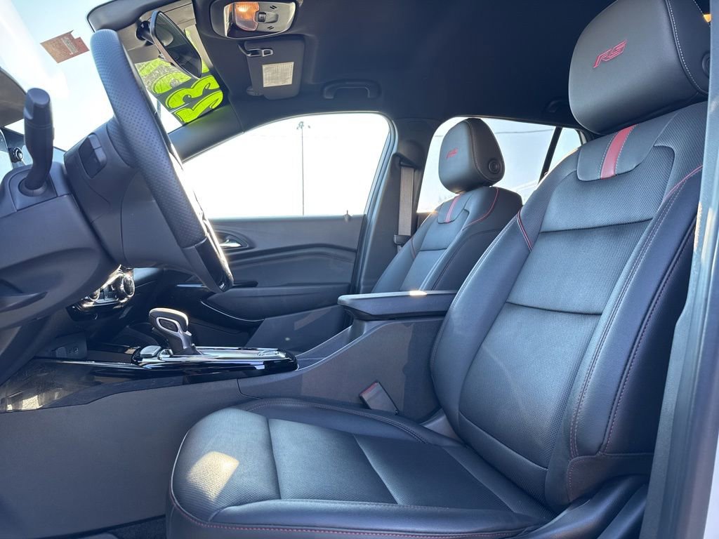 Used 2025 Chevrolet Trax RS w/ Driver Confidence Package image 16