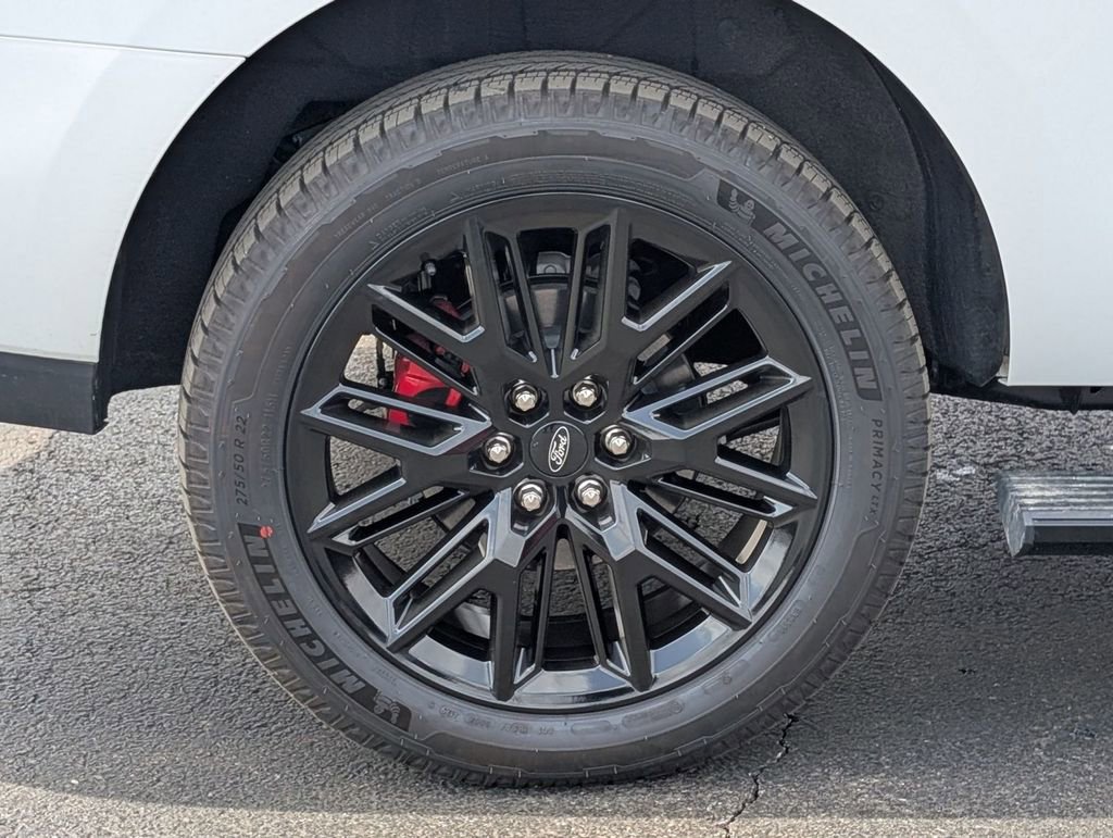 New 2025 Ford Expedition Platinum w/ Stealth Performance Package image 18