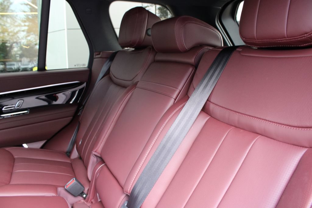 New 2026 Land Rover Range Rover SE AWD/4WD image 9