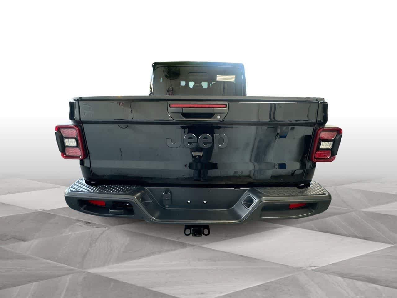Used 2025 Jeep Gladiator Sport AWD/4WD image 7