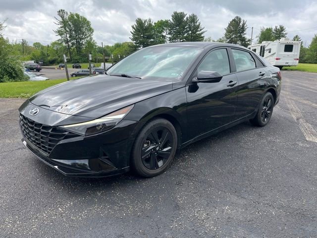 Used 2023 Hyundai Elantra SEL w/ Cargo Package FWD image 7