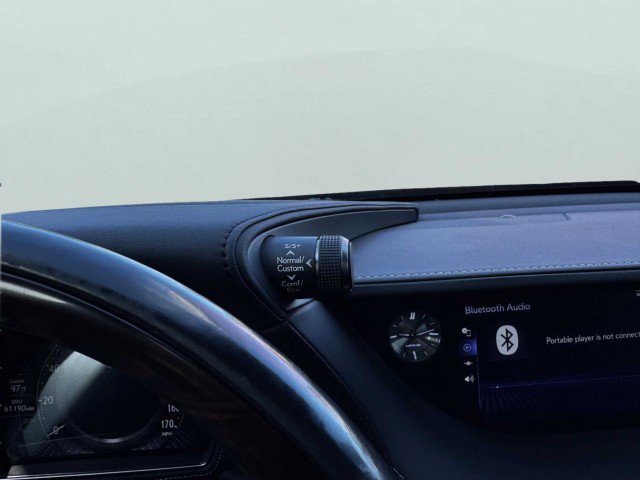 Used 2018 Lexus LS 500h w/ Luxury Package image 22