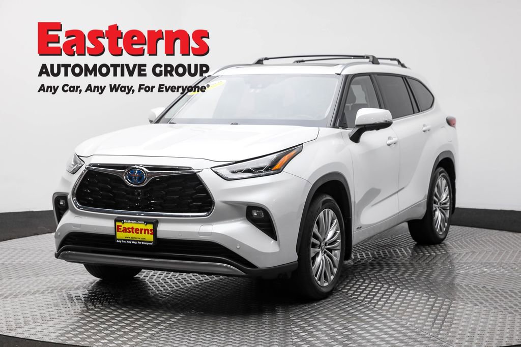 Used 2024 Toyota Highlander Platinum