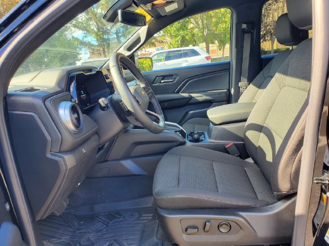 Used 2026 Chevrolet Colorado LT AWD/4WD image 15