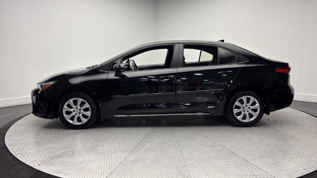 Used 2026 Toyota Corolla LE AWD/4WD image 4