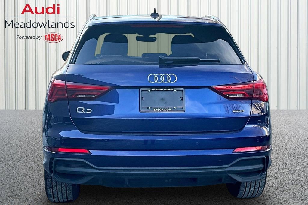 Used 2025 Audi Q3 2.0T Premium w/ Convenience Package image 5