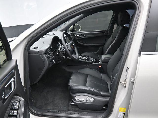 Used 2023 Porsche Macan GTS image 9