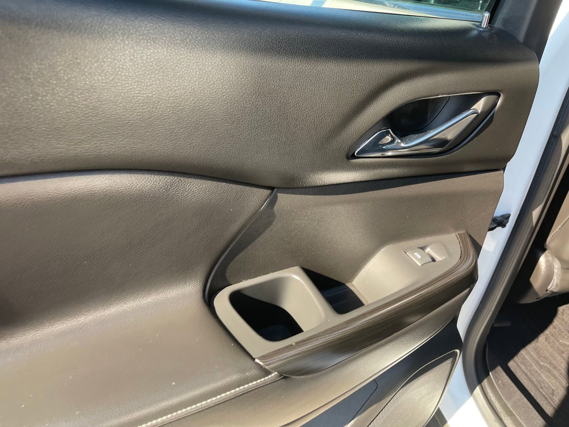 Used 2018 GMC Acadia SLT image 21