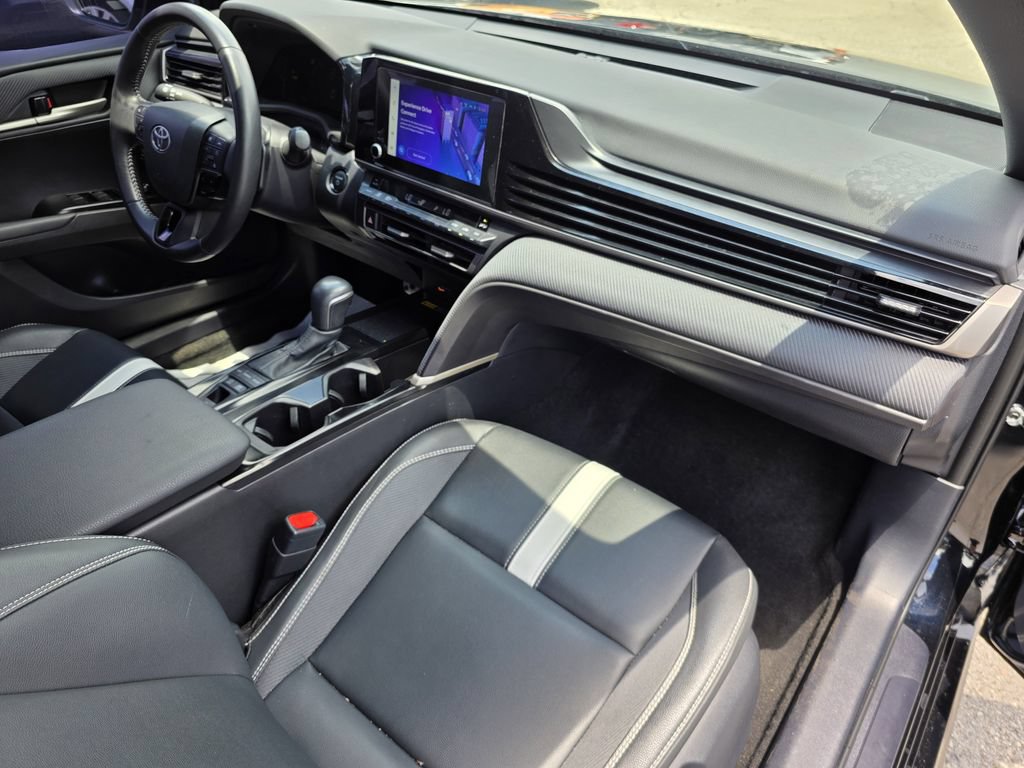 Used 2025 Toyota Camry SE FWD image 10