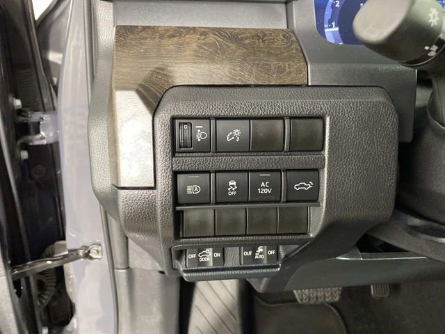 Used 2025 Toyota Tacoma Limited AWD/4WD image 15