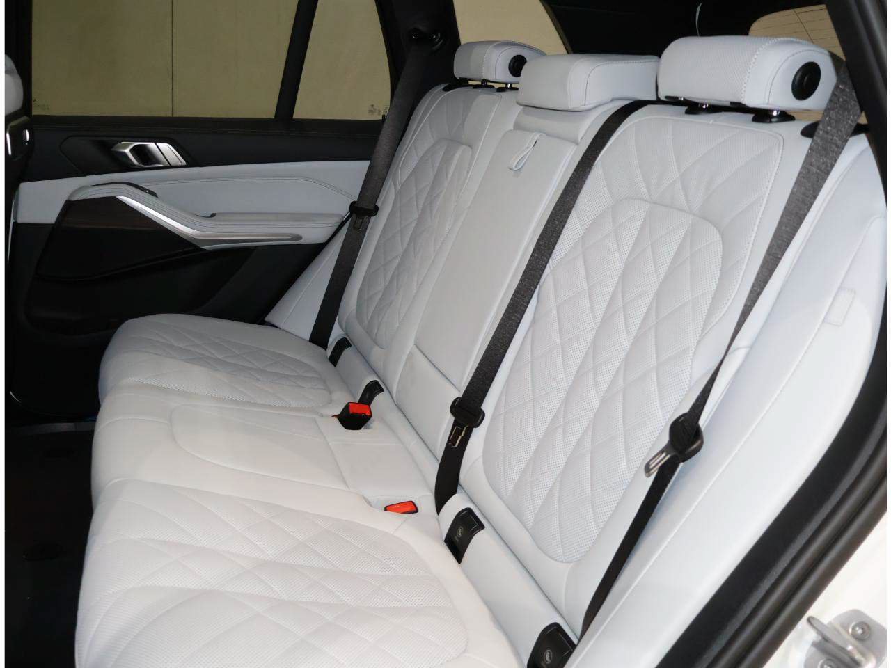 Used 2026 BMW X5 sDrive40i w/ Parking Assistance Package RWD image 17