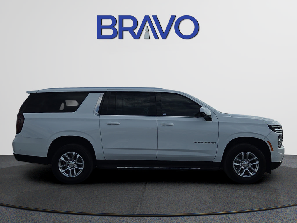 Used 2025 Chevrolet Suburban LT AWD/4WD image 5