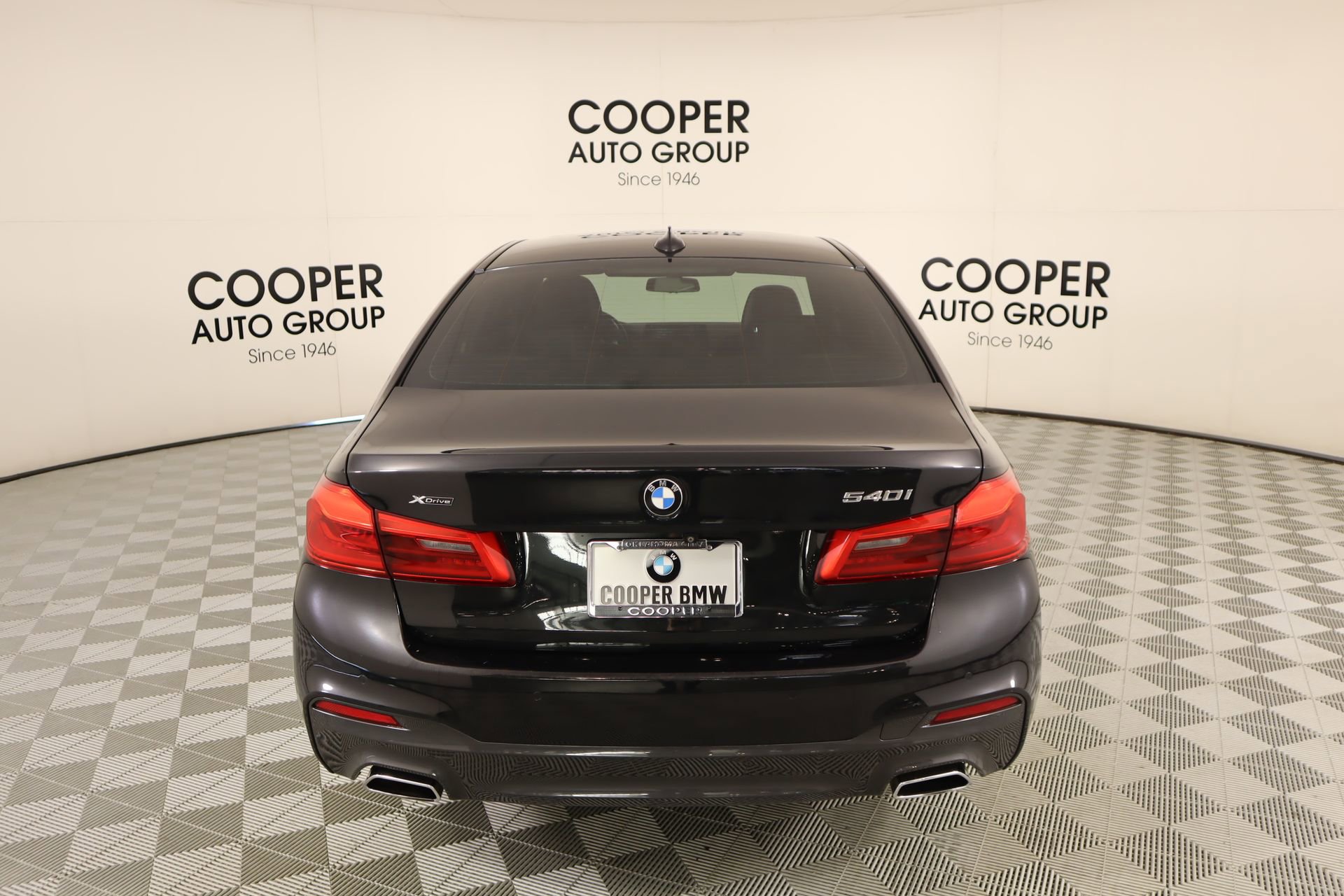 Used 2017 BMW 540i xDrive image 23