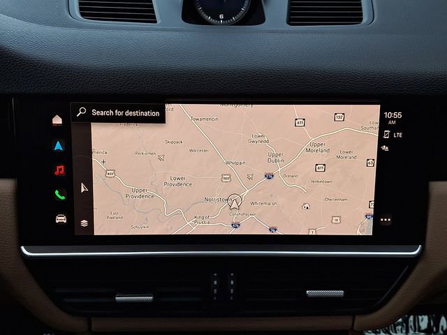 Certified 2023 Porsche Cayenne Platinum Edition image 22