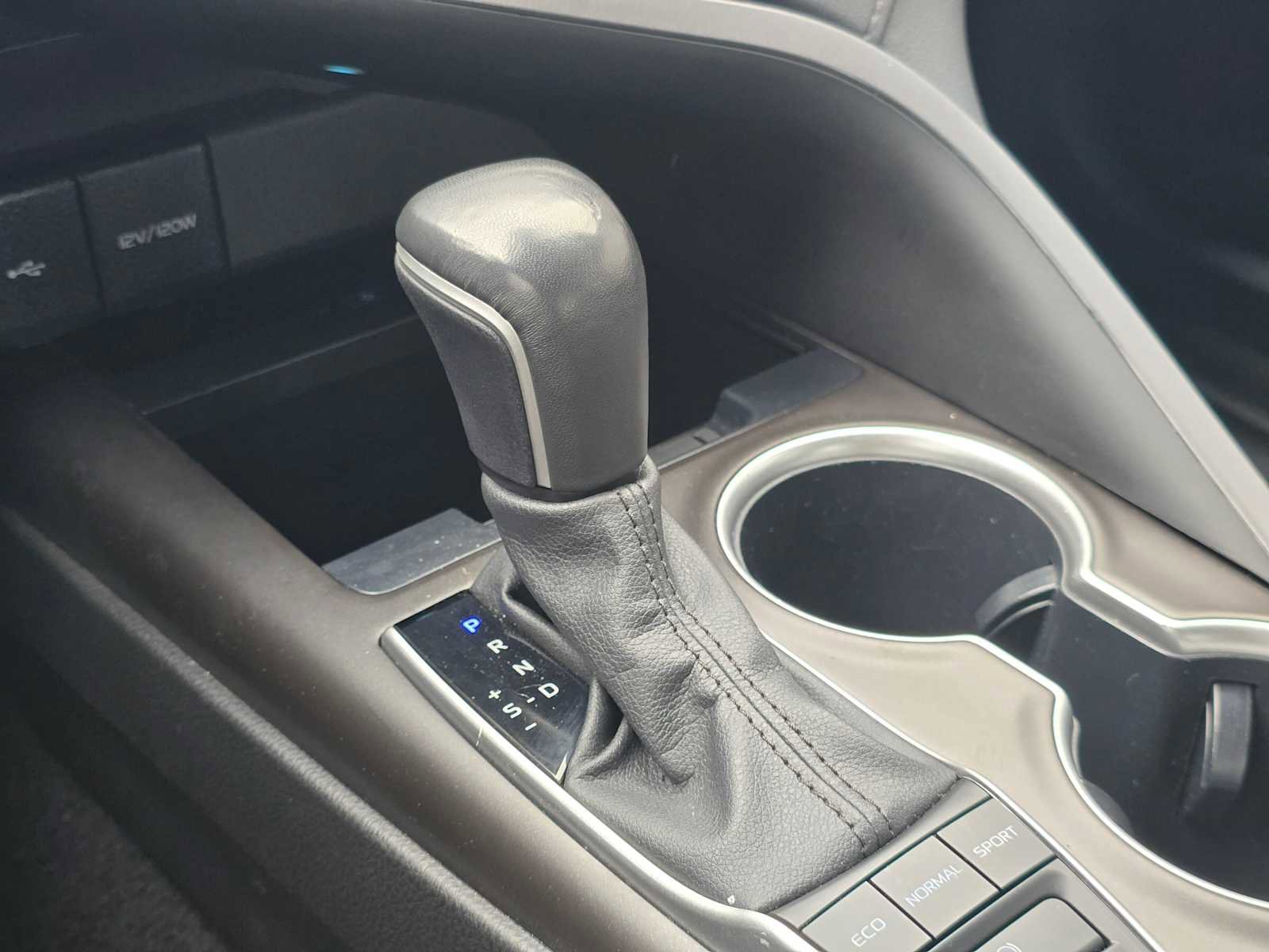 Used 2024 Toyota Camry XLE image 38