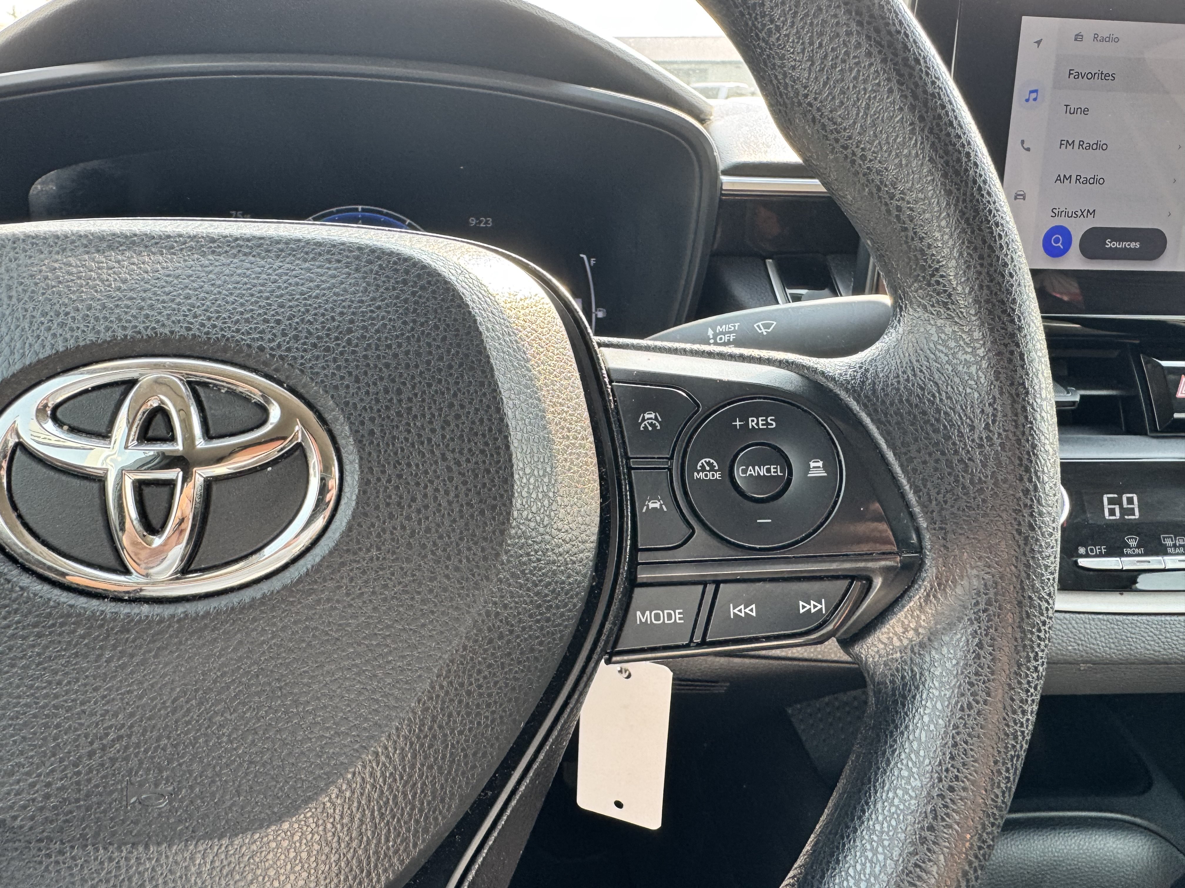 Used 2026 Toyota Corolla LE FWD image 13
