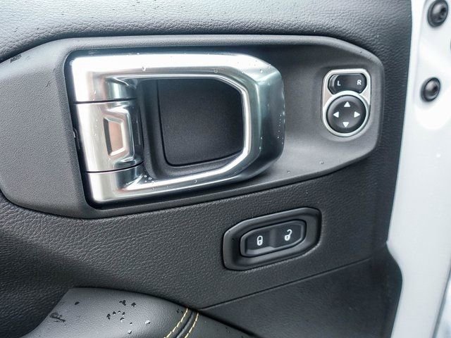 New 2025 Jeep Wrangler Sahara AWD/4WD image 17