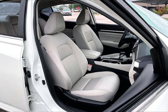 Certified 2023 Nissan Altima 2.5 SV FWD image 9