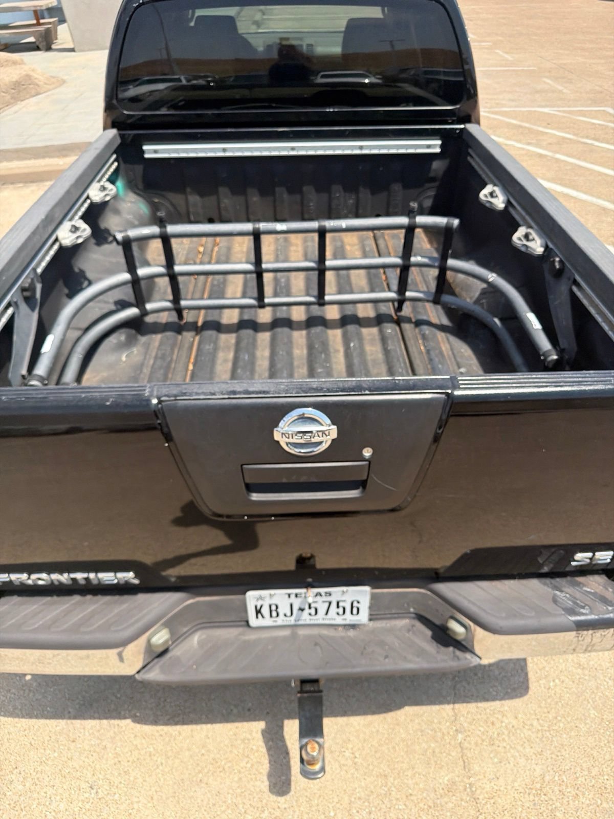 Used 2008 Nissan Frontier SE w/ SE Value Truck Pkg RWD image 16