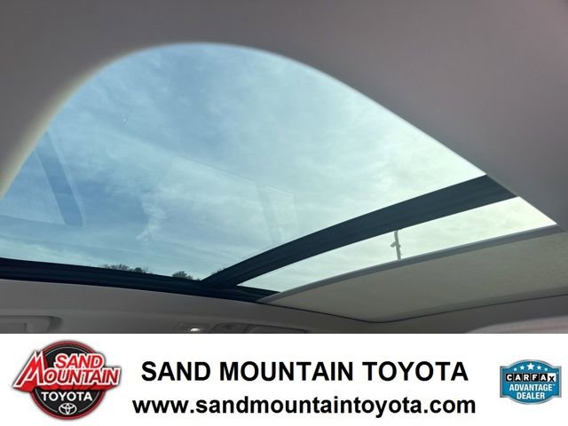 Used 2024 Volvo XC90 B6 Core w/ Protection Package Premier image 16