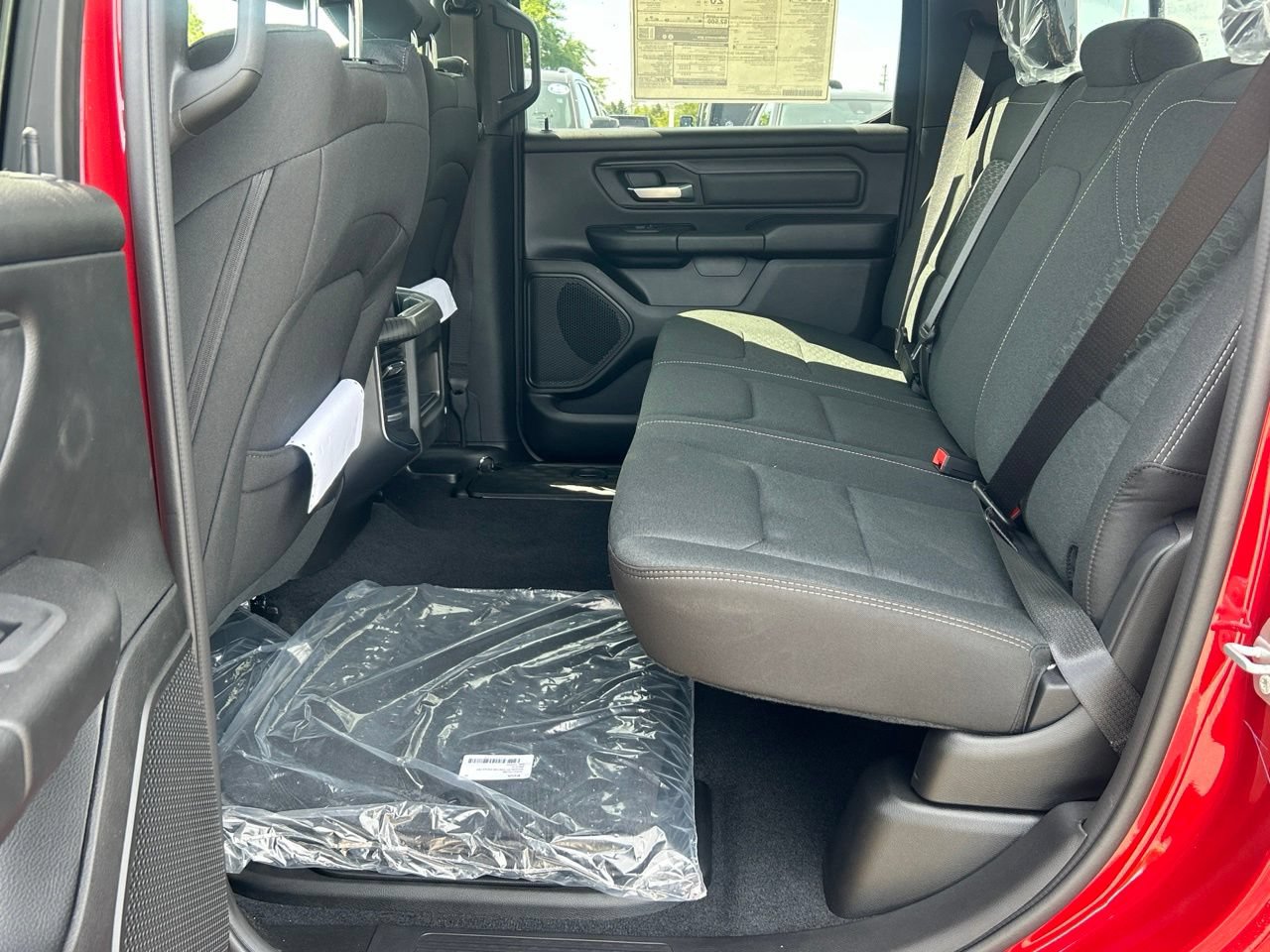 New 2026 RAM 1500 Express AWD/4WD image 12