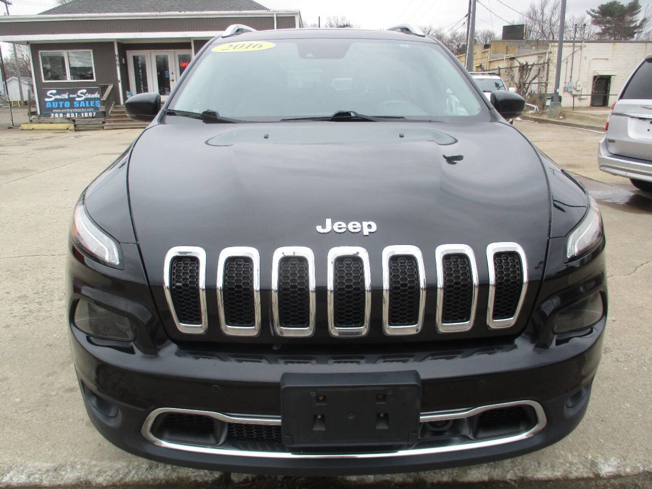 Used 2016 Jeep Cherokee Limited w/ Luxury Group image 9
