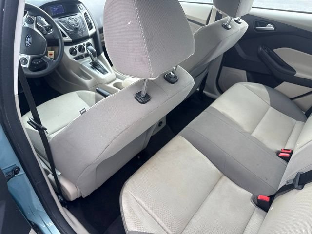 Used 2012 Ford Focus SE FWD image 18
