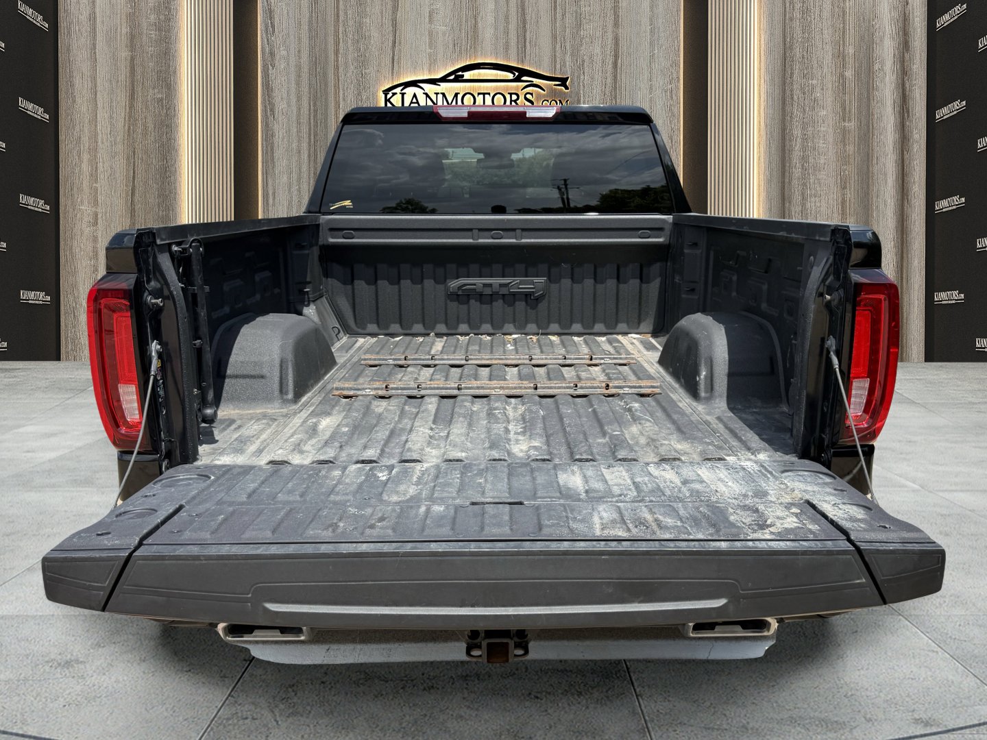 Used 2024 GMC Sierra 1500 AT4 image 24