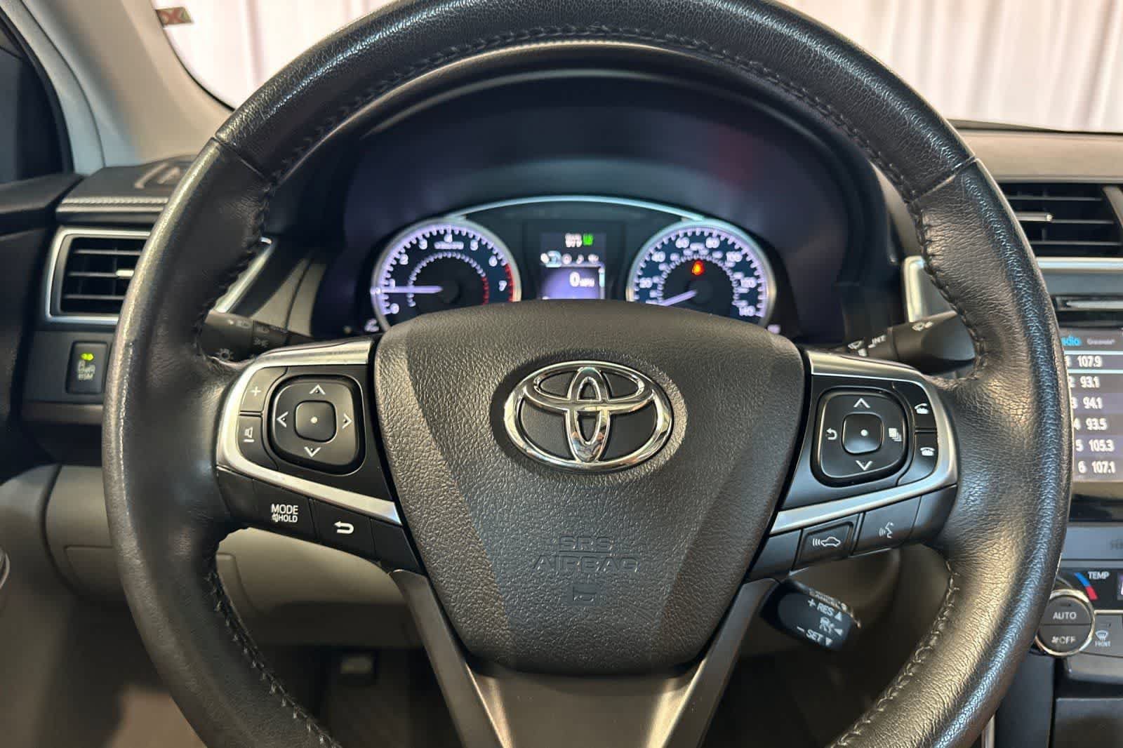 Used 2017 Toyota Camry XLE FWD image 24