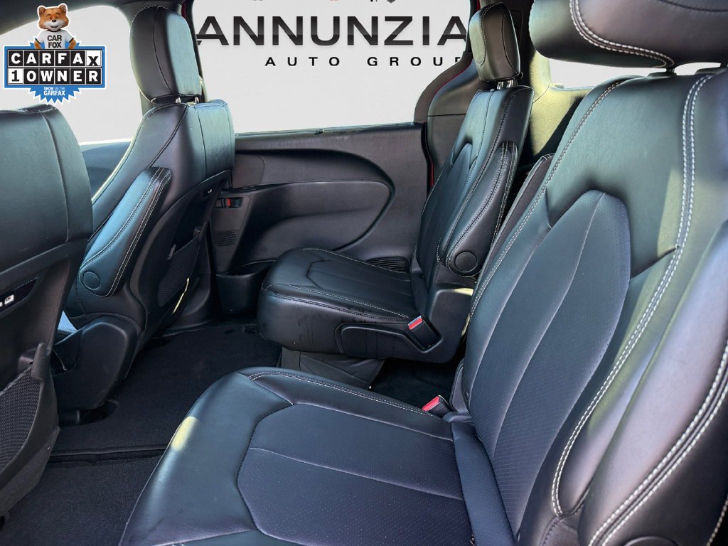 Used 2026 Chrysler Pacifica Select FWD image 13