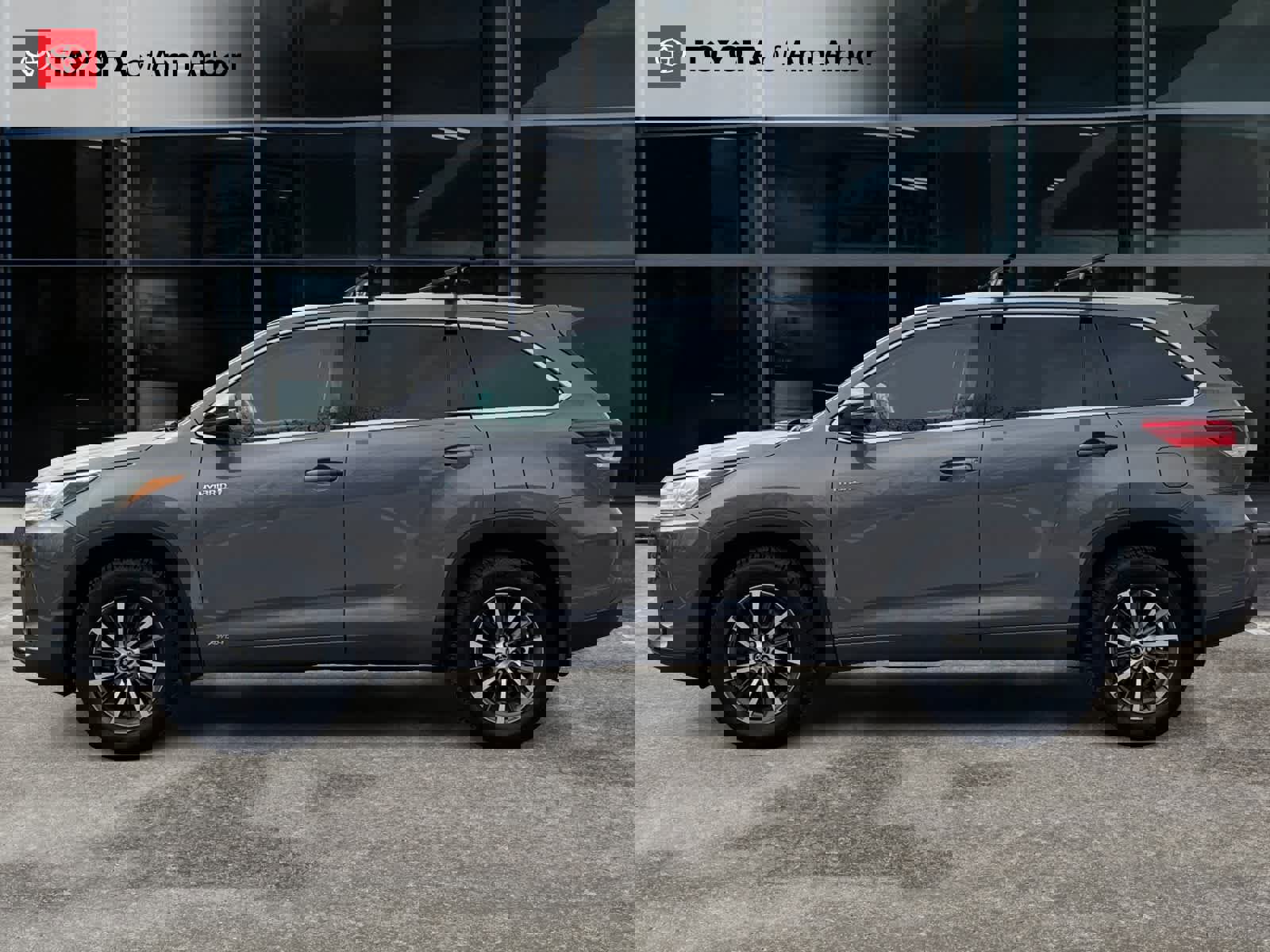 Used 2017 Toyota Highlander XLE image 10