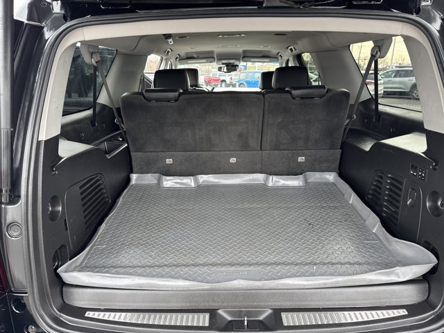 Used 2018 Chevrolet Suburban LT w/ Luxury Package image 11