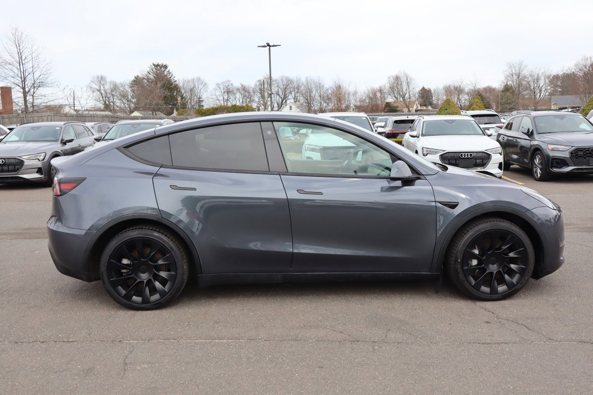 Used 2023 Tesla Model Y Long Range image 4