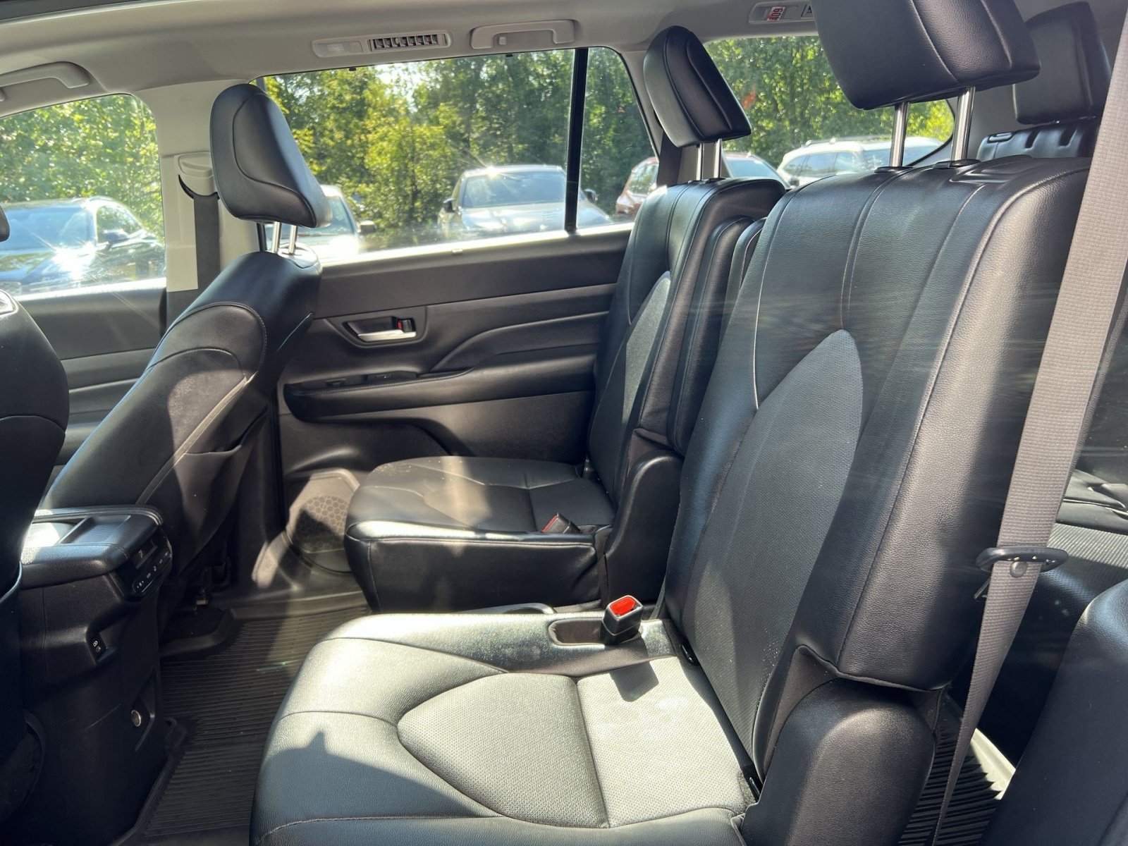 Used 2024 Toyota Grand Highlander AWD Hybrid image 24