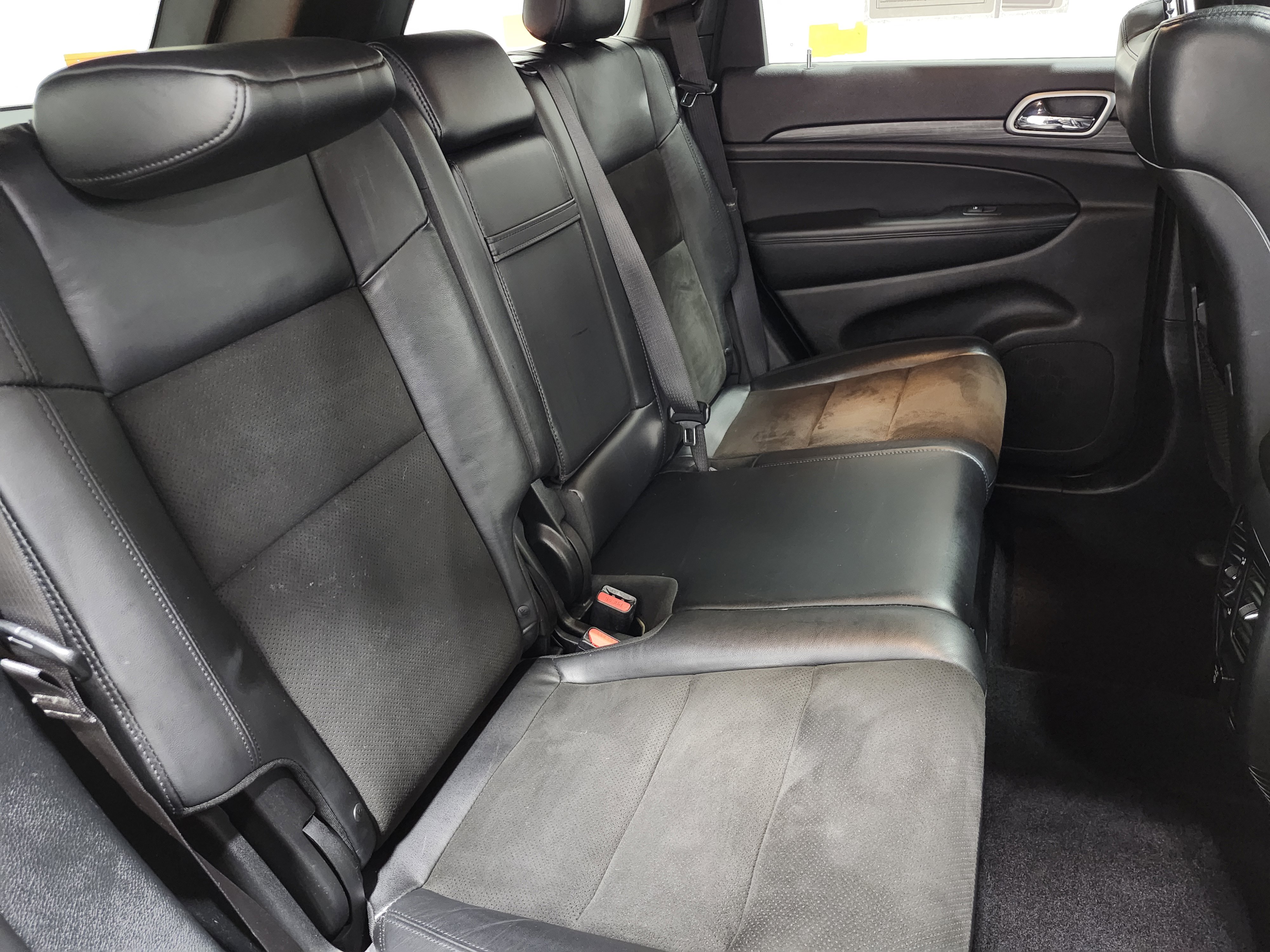 Used 2019 Jeep Grand Cherokee Altitude image 22