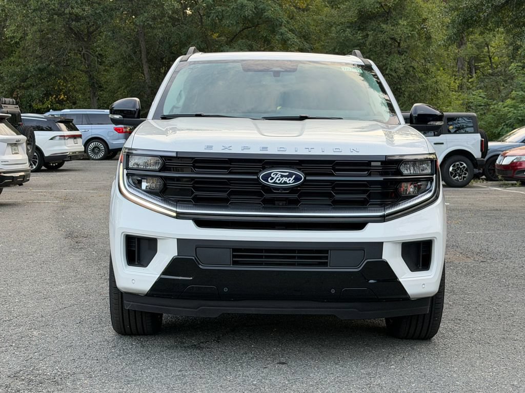 New 2027 Ford Expedition Max Platinum w/ Platinum Ultimate Package AWD/4WD image 2