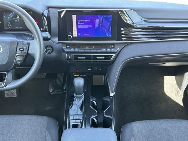 Used 2025 Toyota Camry LE image 14