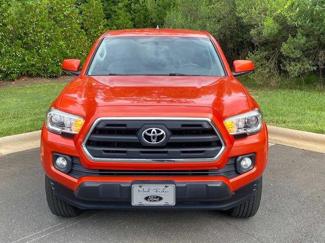 Used 2017 Toyota Tacoma SR5 w/ Tow Package AWD/4WD image 2